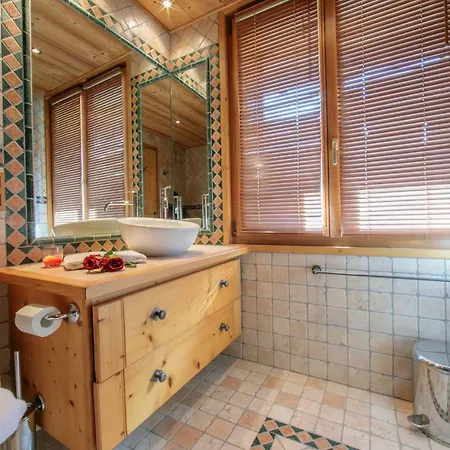 Sainte-foy-l'argentiere Chalet Sleeps 8 Chalet
